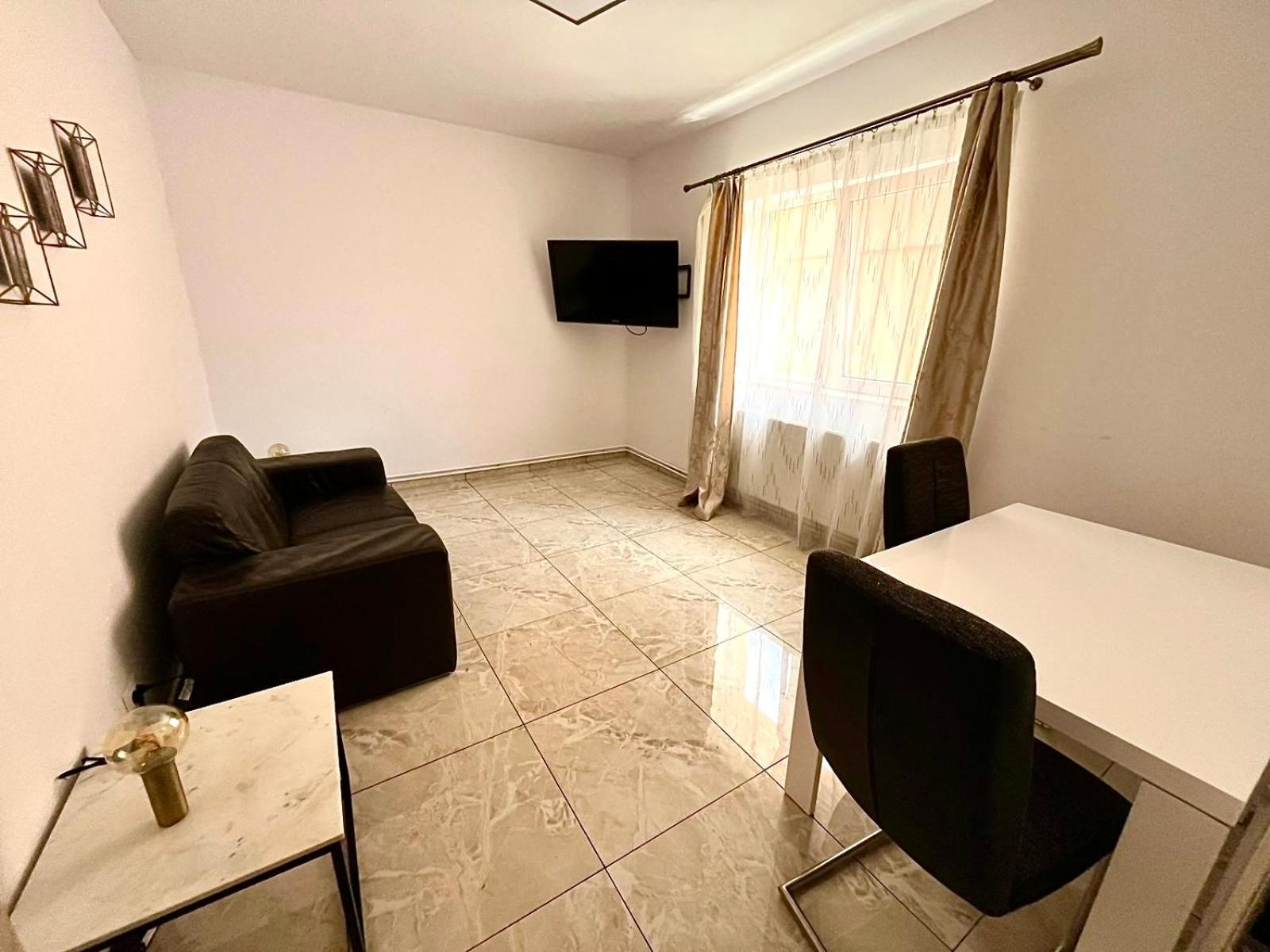 Apartment Casa Aurora 4 *